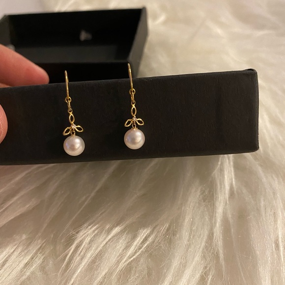 ‼️SOLD ON IG‼️Akoya Cultured Pearl 5.5mm-6.0mm with 18K Gold, 0.01CT diamond - Picture 6 of 12